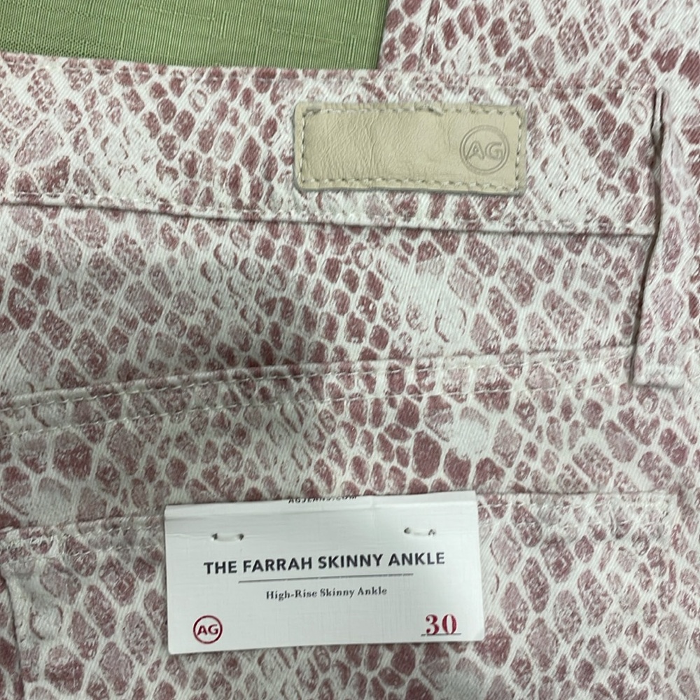 AG Farrah Skinny Ankle High Rise jean. Sz 30R/US 10. NWT. Snakeskin print.